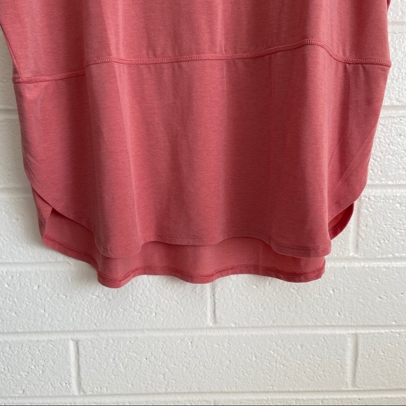 The North Face Top - Picture 6 of 12